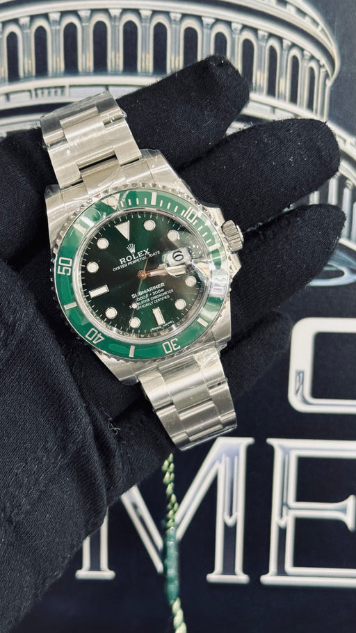 Rolex Submariner Date "HULK" - Unworn/Open Card!